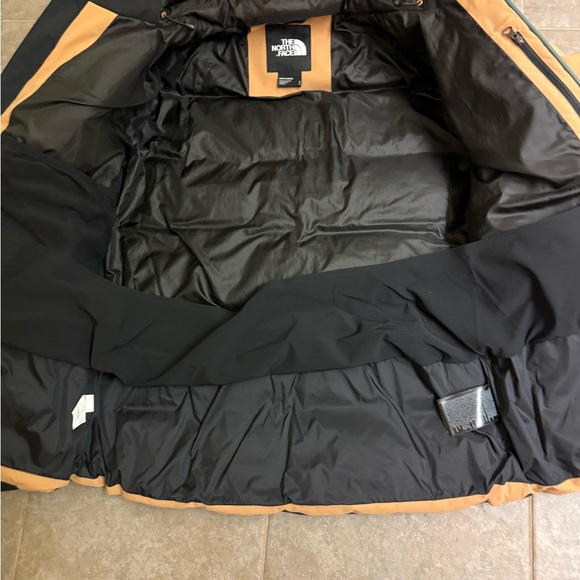 The north face ski jacket small - Picture 4 of 6